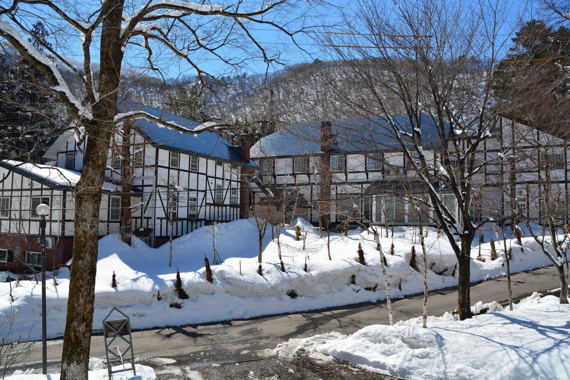 Hotel Sejour Mint In Hakuba Zewnętrze zdjęcie