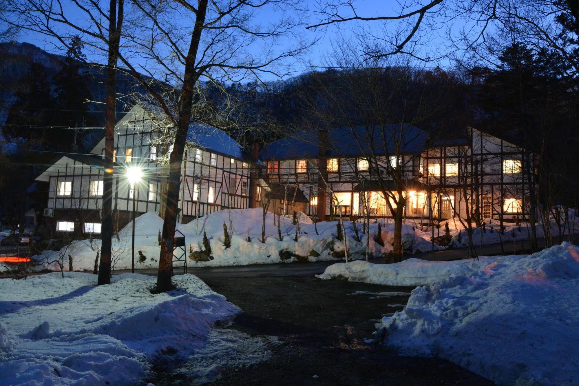 Hotel Sejour Mint In Hakuba Zewnętrze zdjęcie